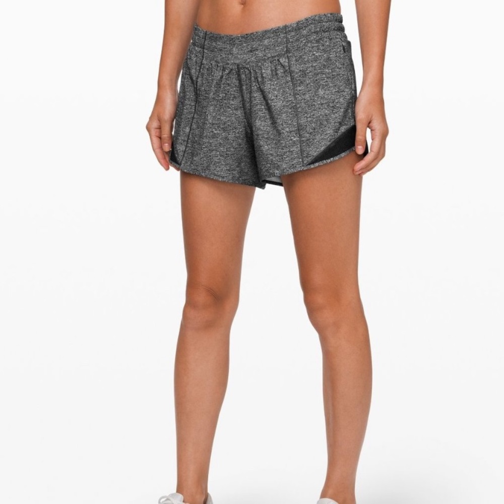 Lululemon Hotty Hot 4" Heather Black 6 **SOLD**